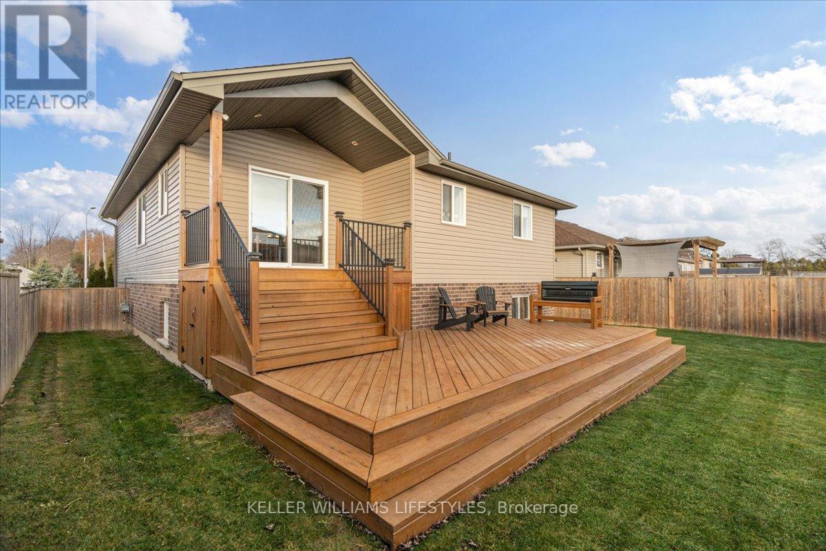 4008 Edward Street, Petrolia, ON - Outdoor With Deck Patio Veranda With Exterior