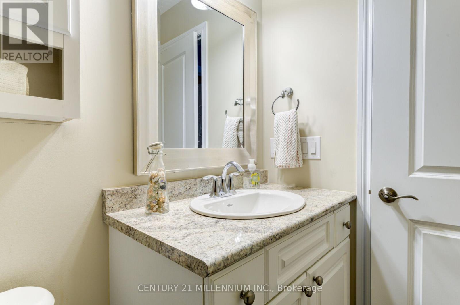 208 - 19A Yonge Street N, Springwater, ON - Indoor Photo Showing Bathroom