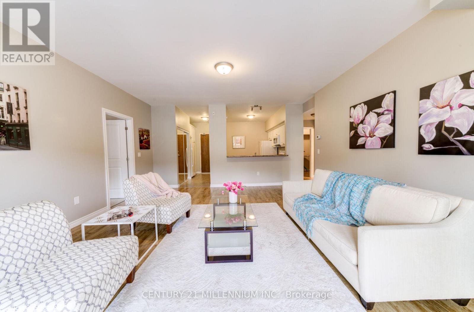 208 - 19A Yonge Street N, Springwater, ON - Indoor Photo Showing Living Room
