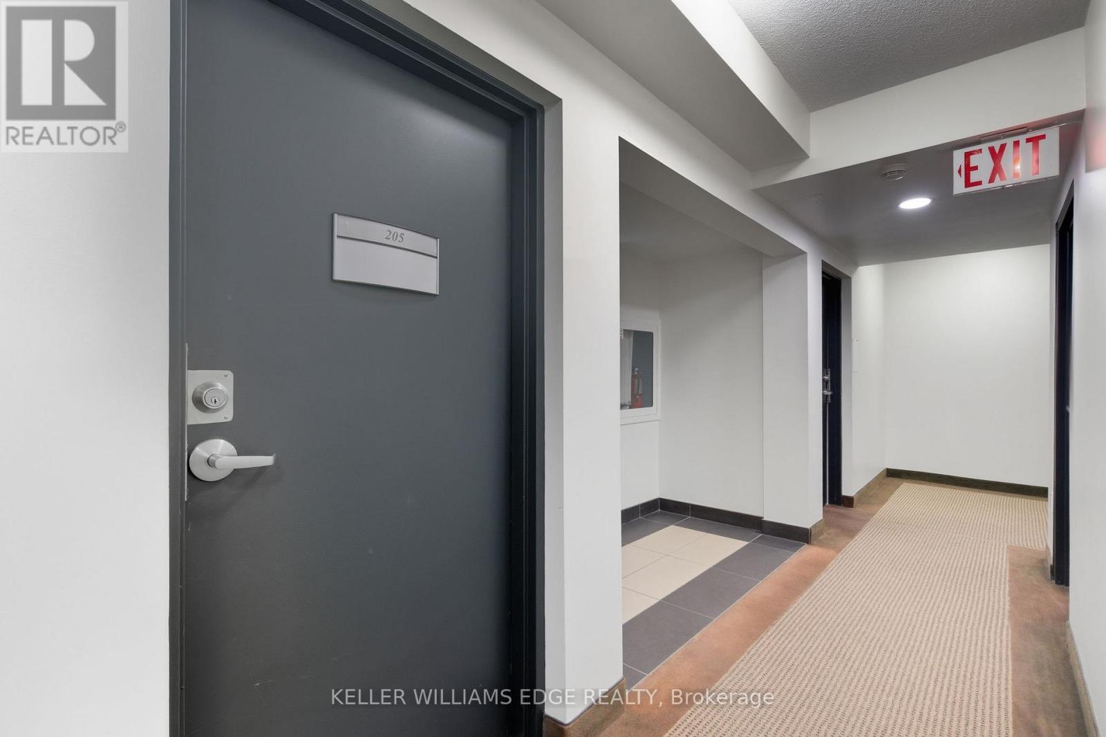 205 - 17 King Street E, Hamilton, ON