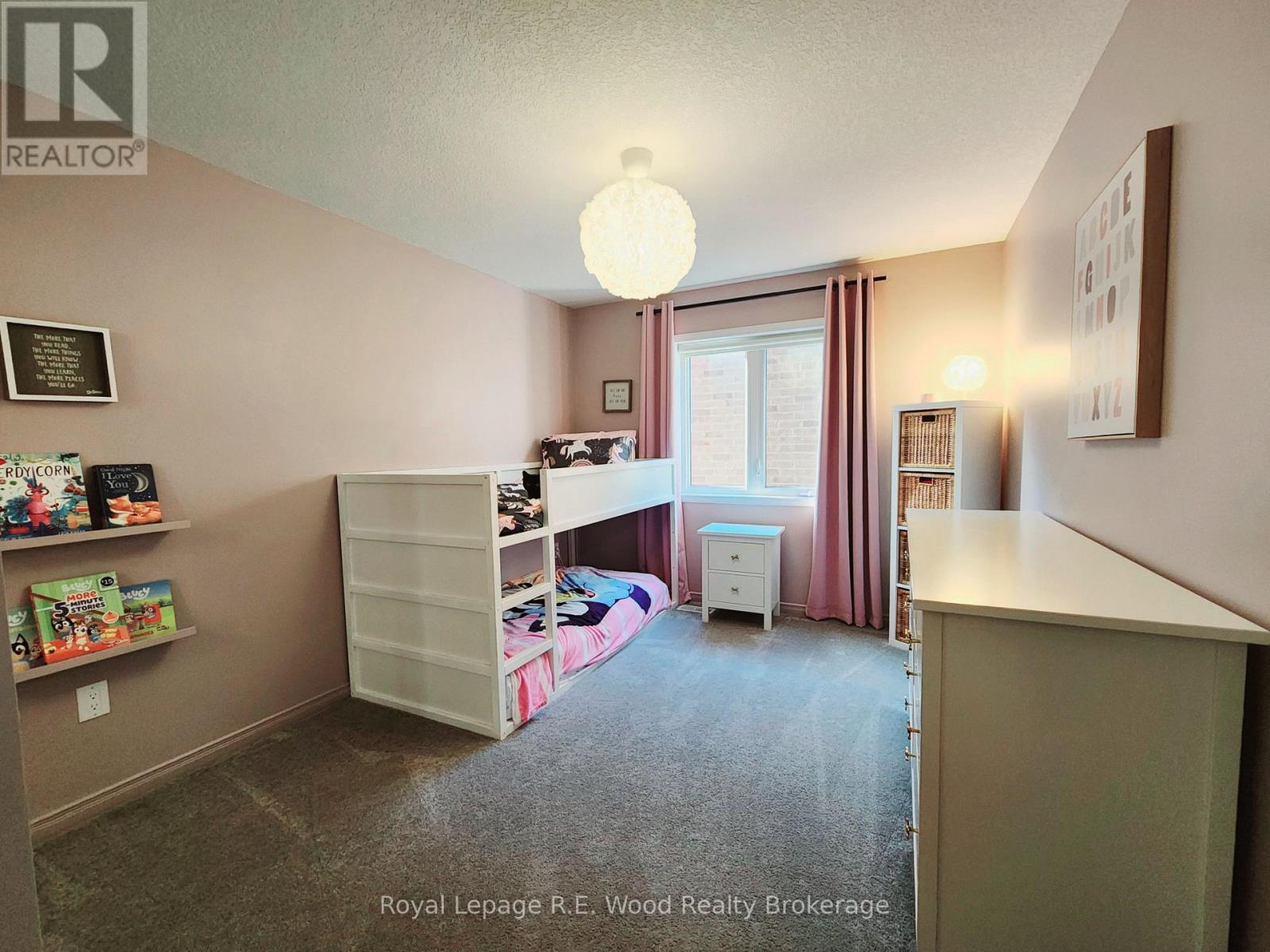 93 Cactus Crescent, Hamilton (Stoney Creek Mountain), ON - Indoor Photo Showing Bedroom