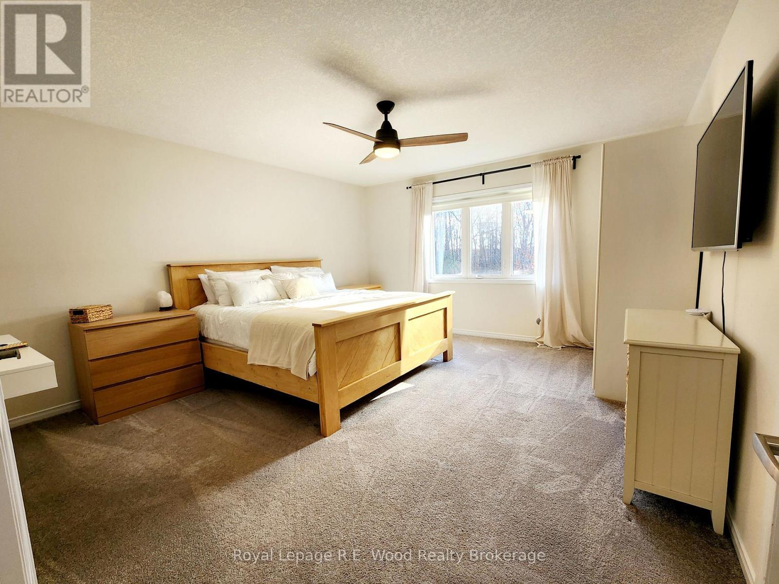 93 Cactus Crescent, Hamilton (Stoney Creek Mountain), ON - Indoor Photo Showing Bedroom