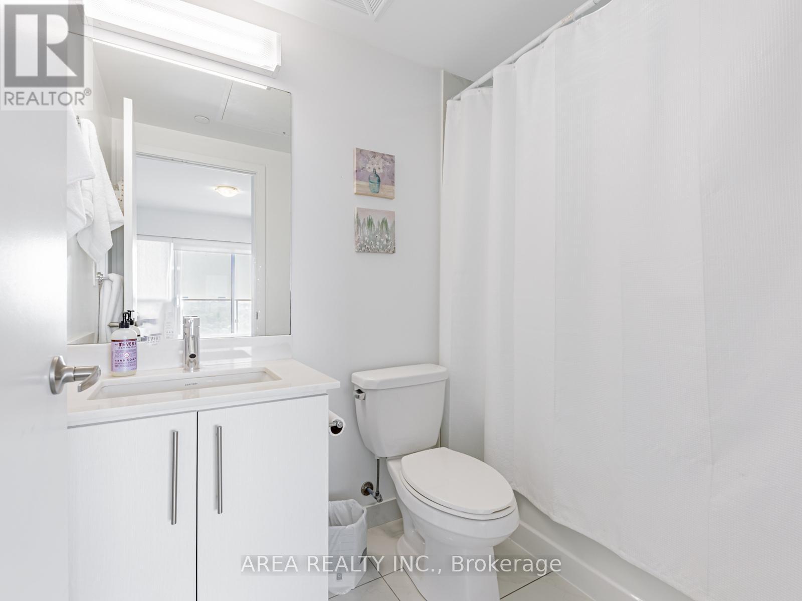 2001 - 58 Orchard View Boulevard, Toronto, ON - Indoor Photo Showing Bathroom
