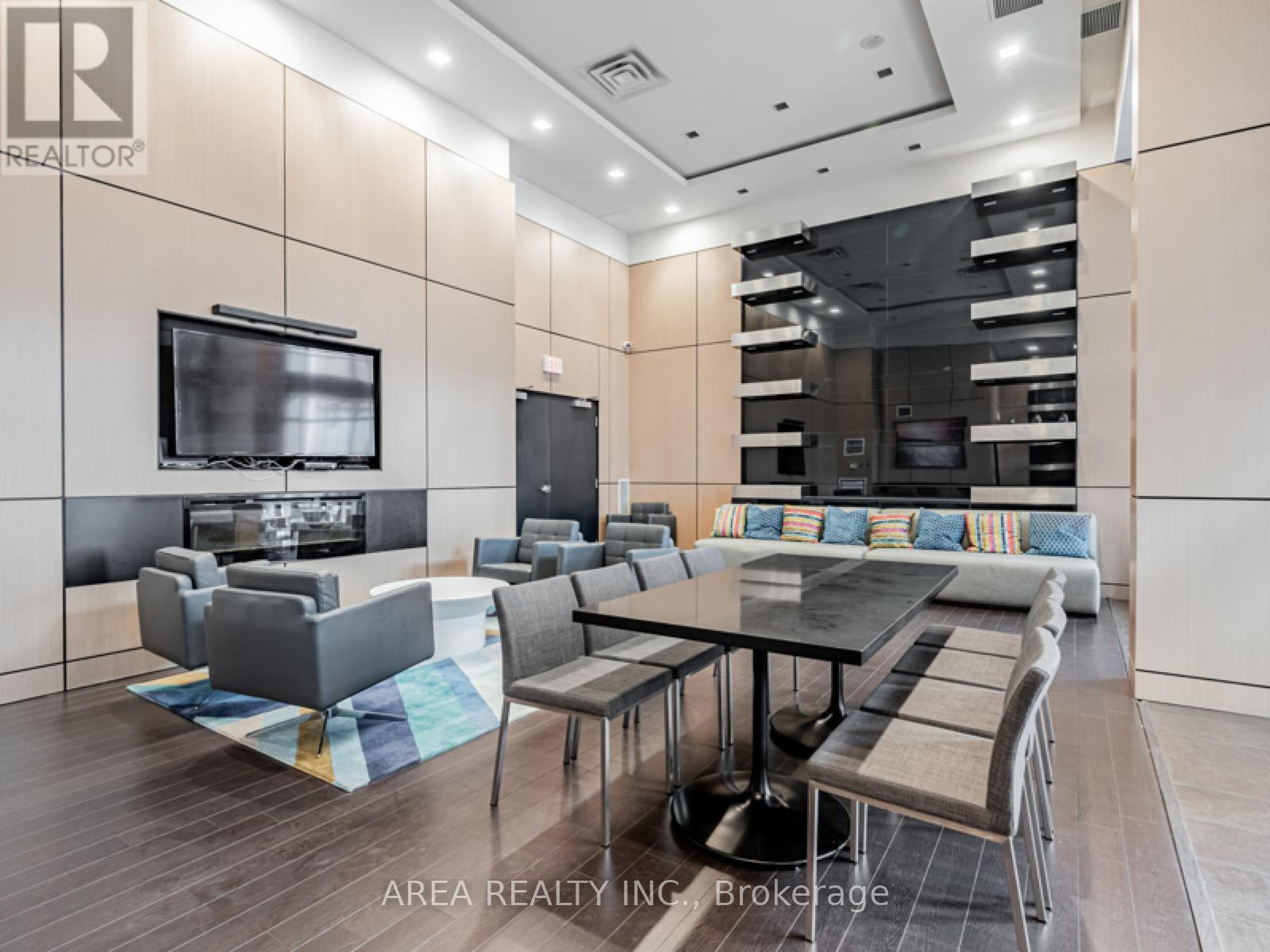 2001 - 58 Orchard View Boulevard, Toronto, ON - Indoor