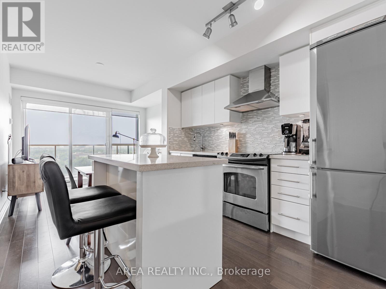 2001 - 58 Orchard View Boulevard, Toronto, ON - Indoor Photo Showing Kitchen With Upgraded Kitchen