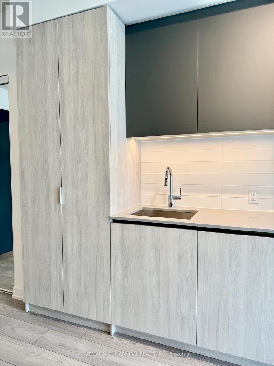 326 - 5858 Yonge Street, Toronto, ON - Indoor