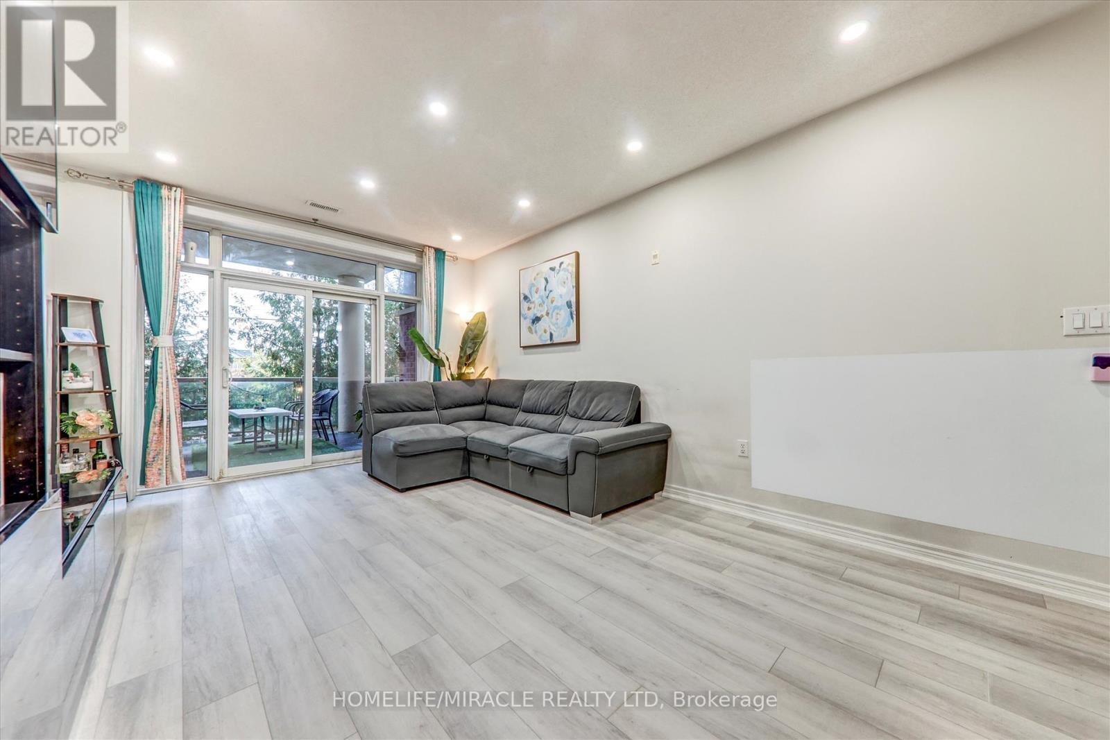 106 - 7340 Markham Road, Markham, ON - Indoor