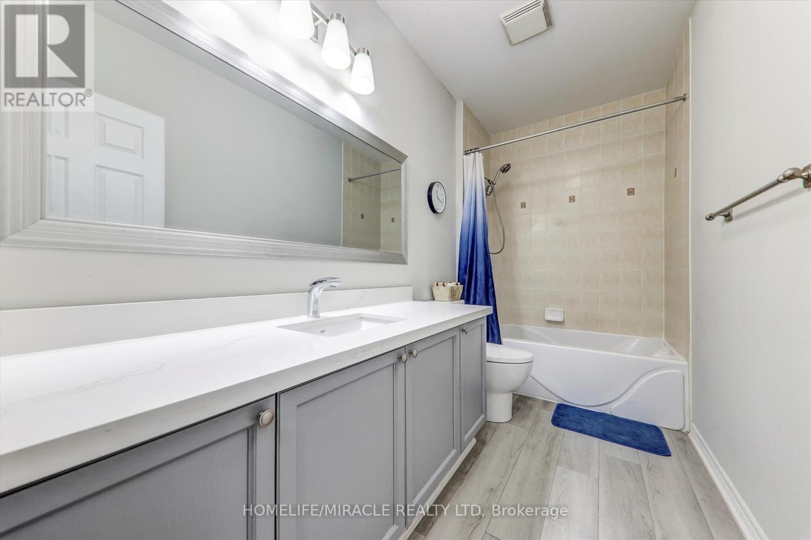 106 - 7340 Markham Road, Markham, ON - Indoor Photo Showing Bathroom