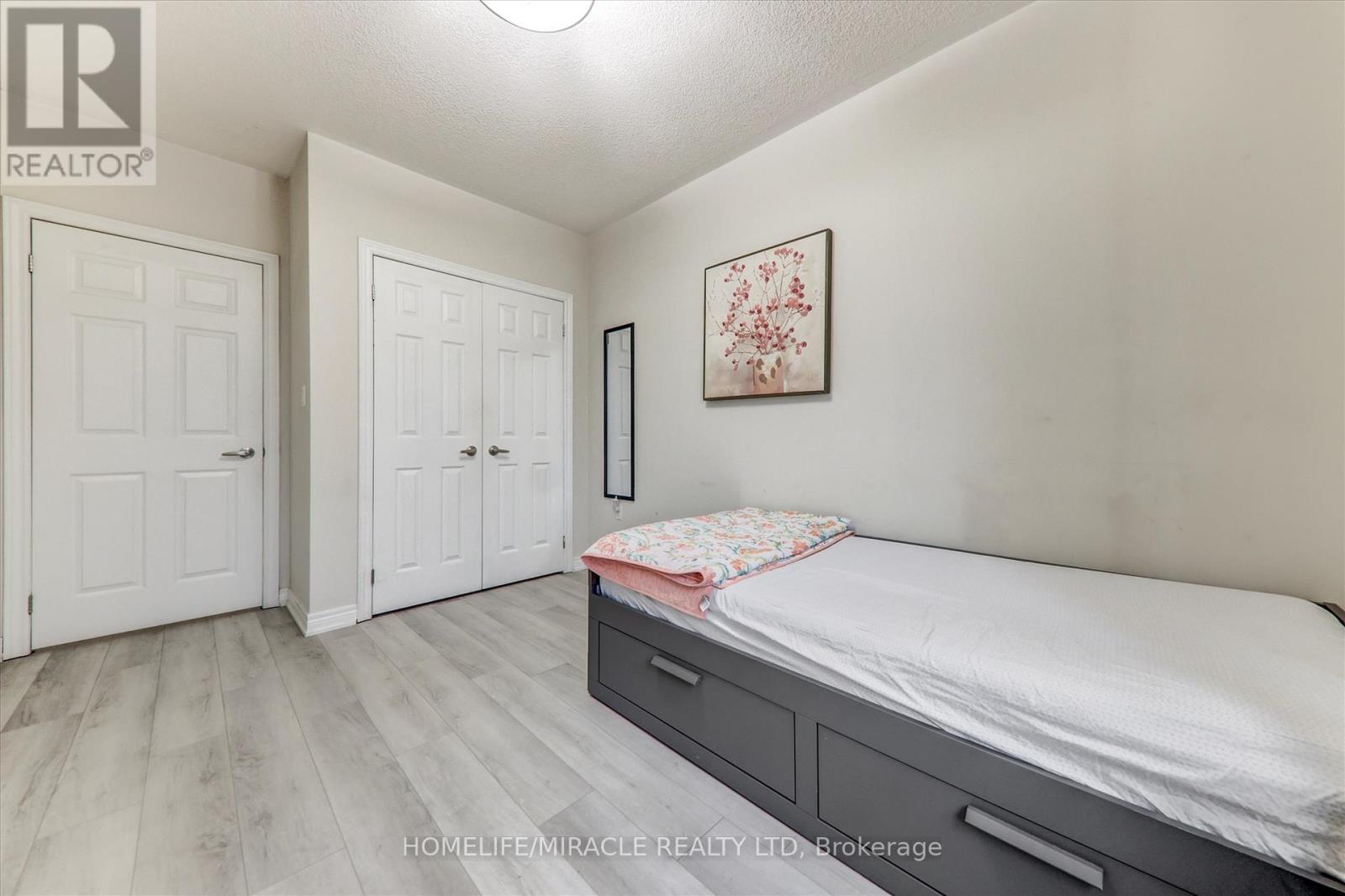 106 - 7340 Markham Road, Markham, ON - Indoor Photo Showing Bedroom
