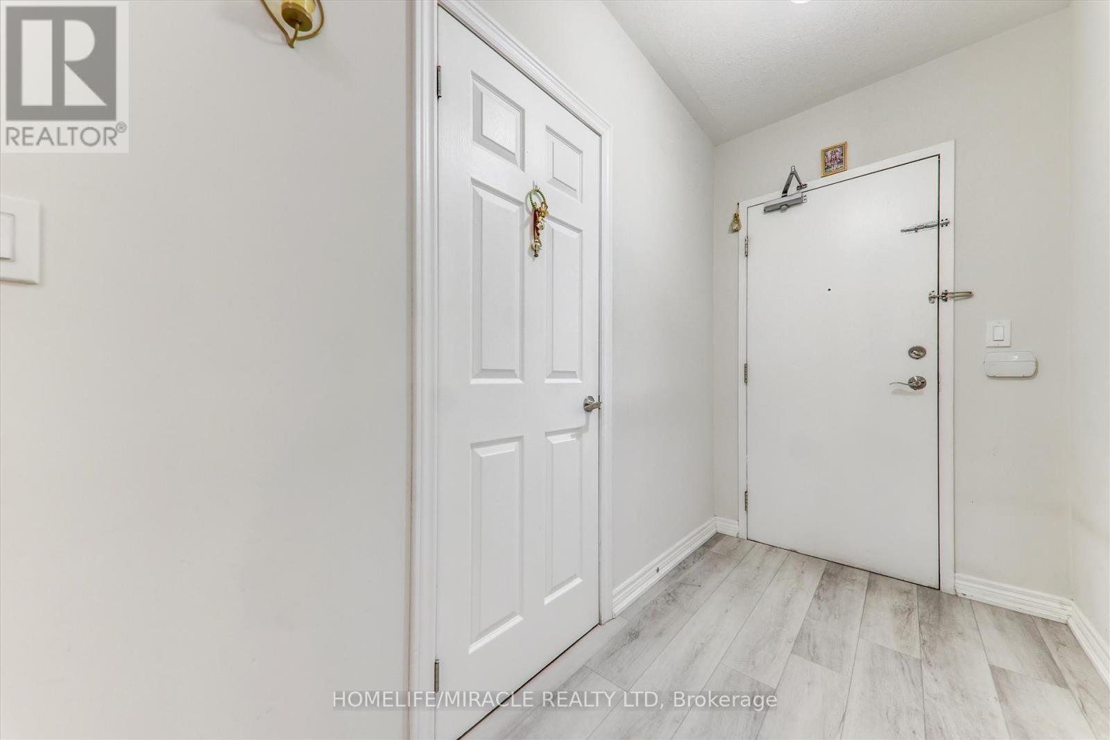 106 - 7340 Markham Road, Markham, ON - Indoor Photo Showing Other Room