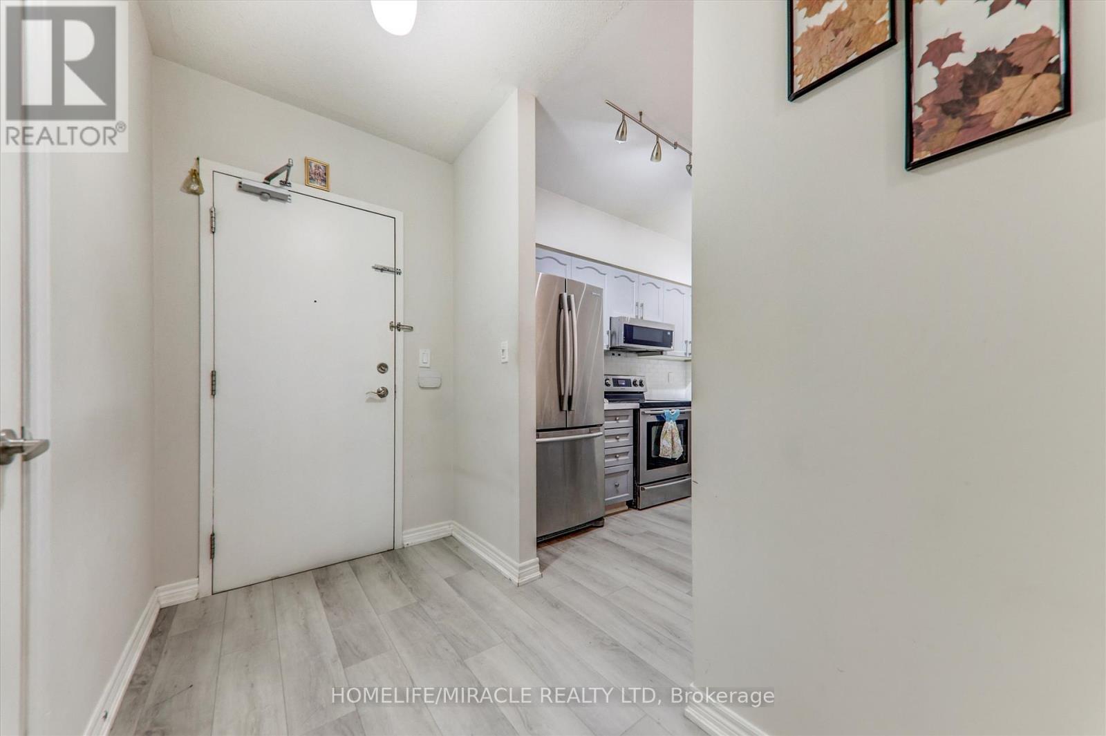 106 - 7340 Markham Road, Markham, ON - Indoor Photo Showing Other Room