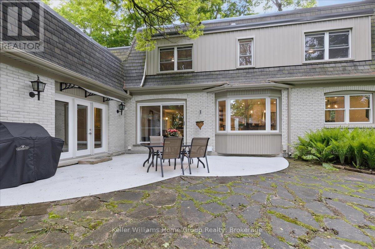 348 Old Stone Road, Waterloo, ON - Outdoor