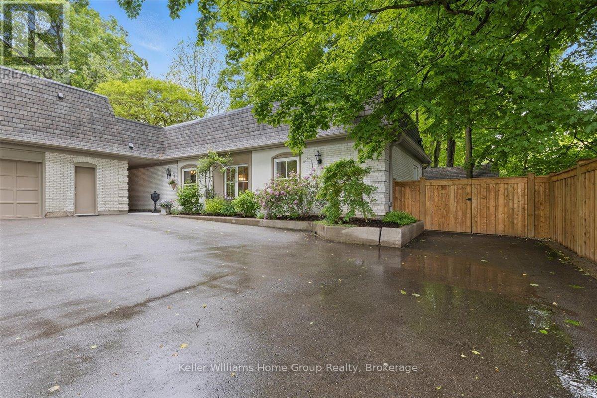 348 Old Stone Road, Waterloo, ON - Outdoor