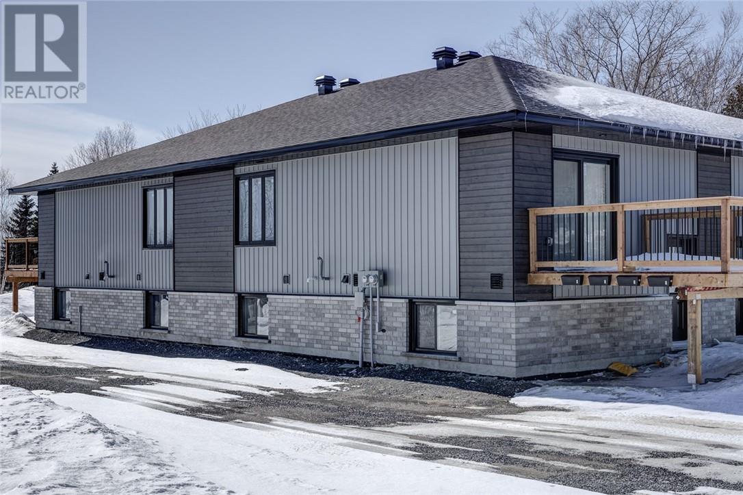 1209 Howey Drive Unit# 4, Sudbury, ON - Outdoor