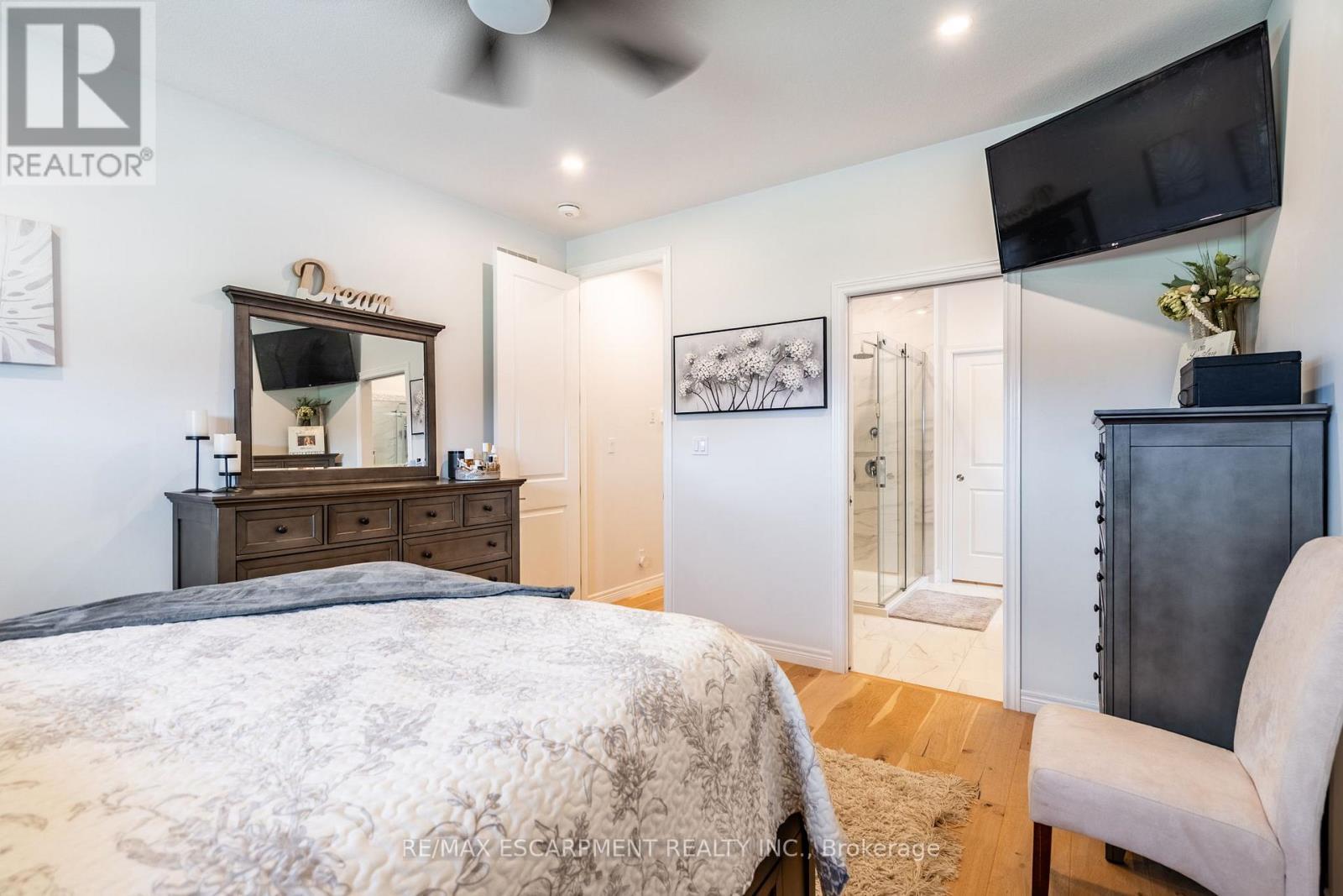 16 Whiting Drive, Brant, ON - Indoor Photo Showing Bedroom