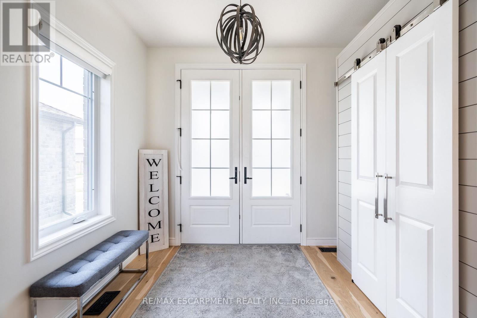 16 Whiting Drive, Brant, ON - Indoor Photo Showing Other Room