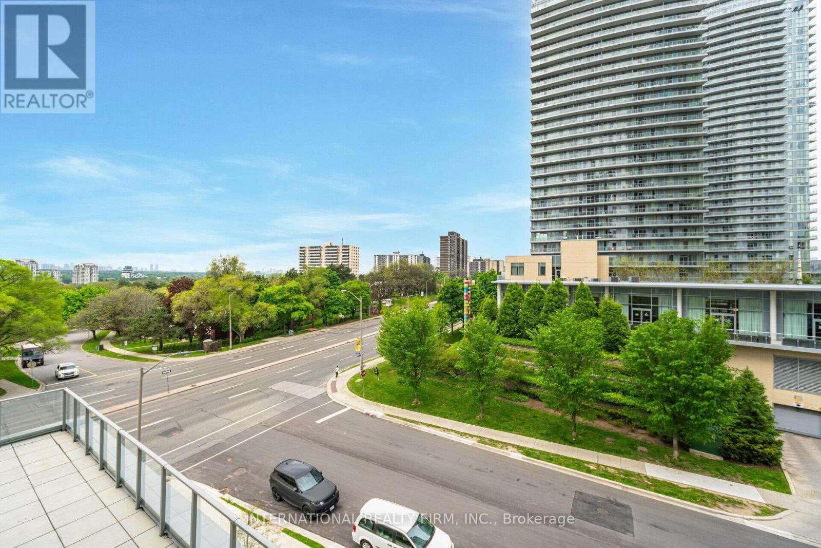 303 - 52 Forest Manor Road, Toronto, ON - Outdoor