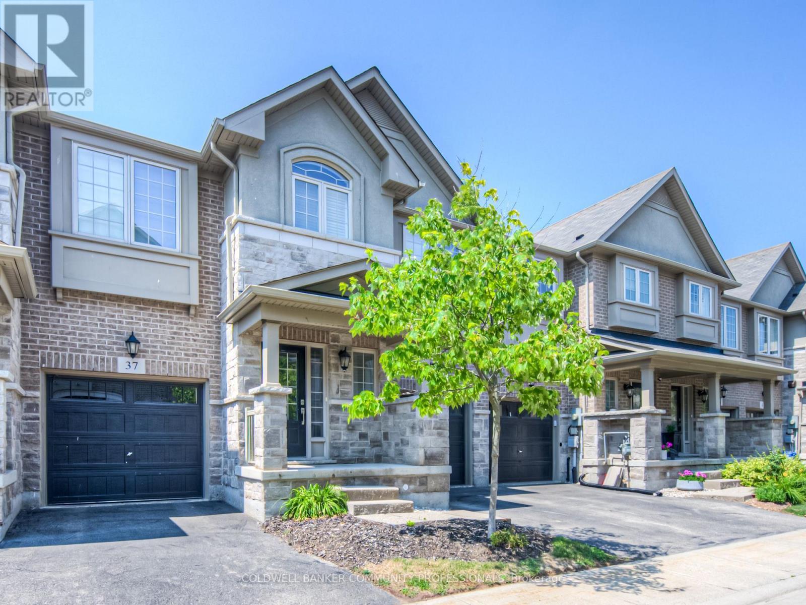 38 - 215 Dundas Street E, Hamilton, ON - Outdoor With Facade