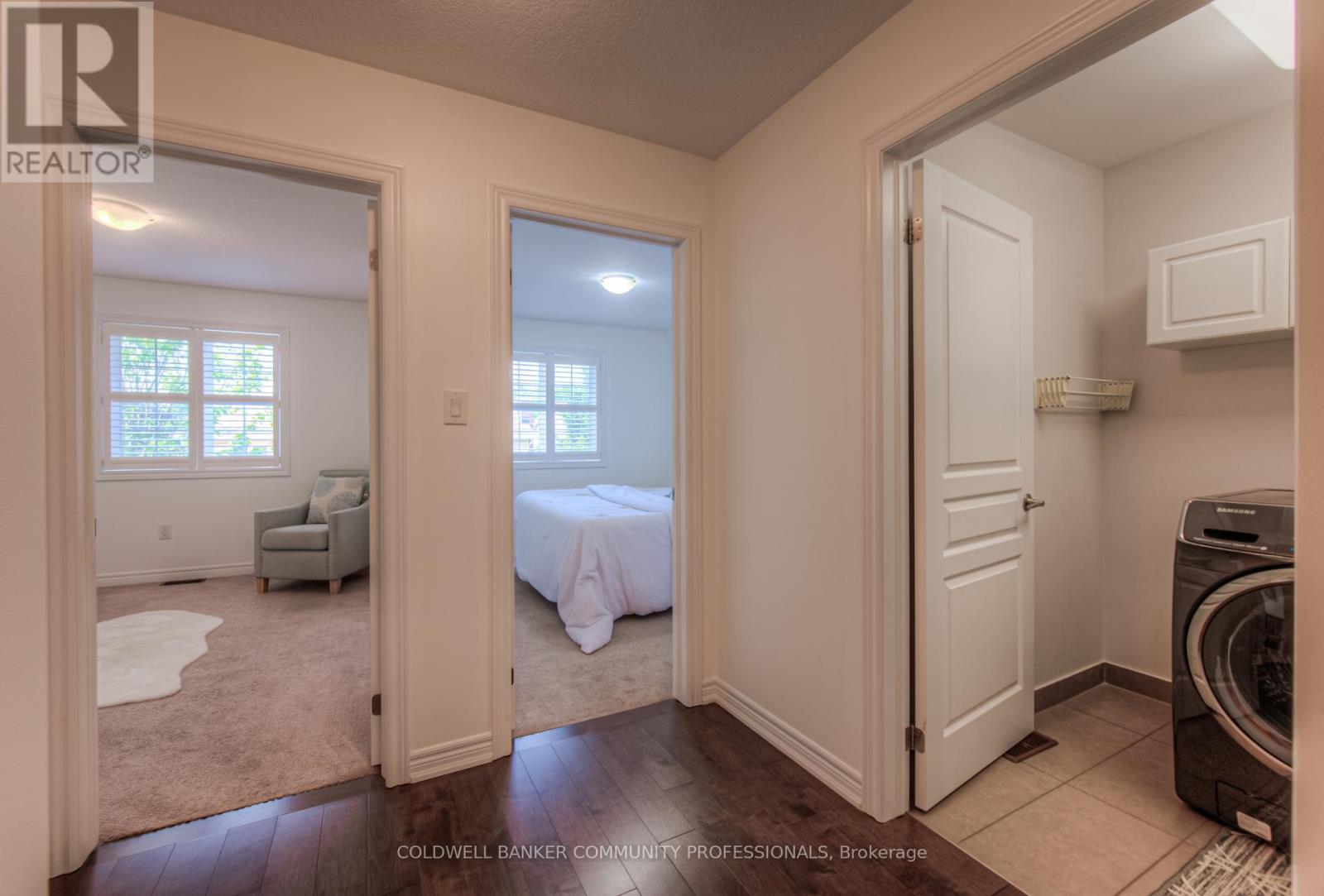 38 - 215 Dundas Street E, Hamilton, ON - Indoor