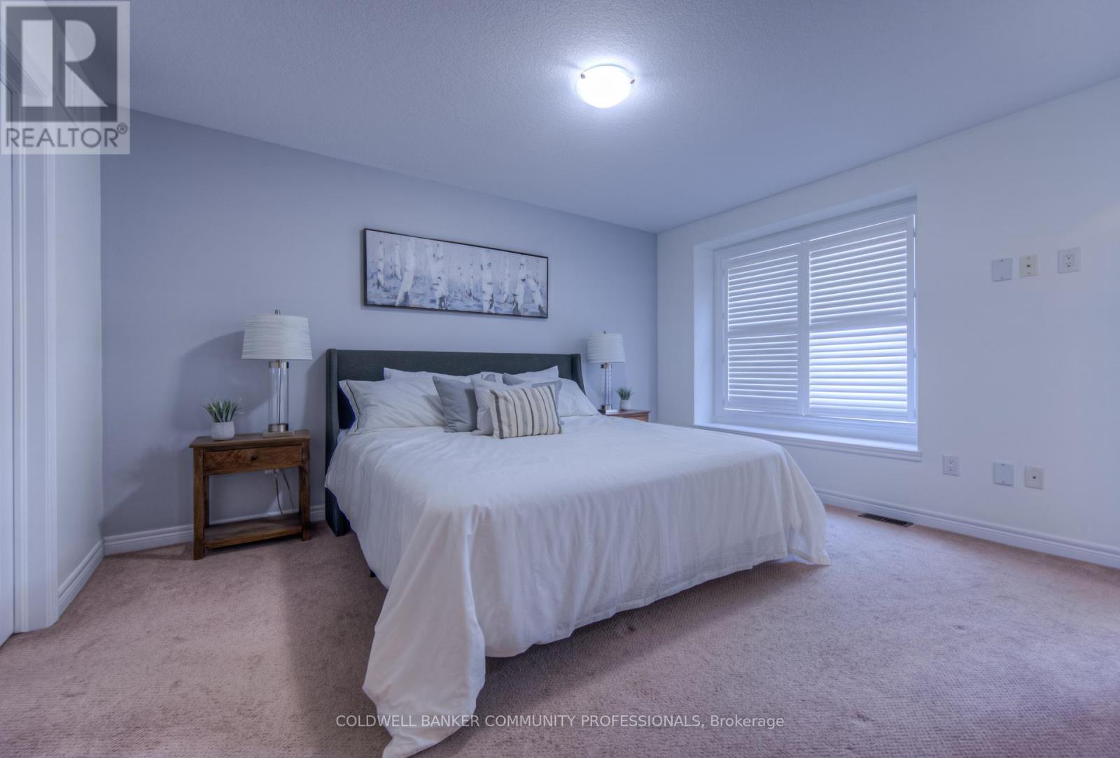 38 - 215 Dundas Street E, Hamilton, ON - Indoor Photo Showing Bedroom