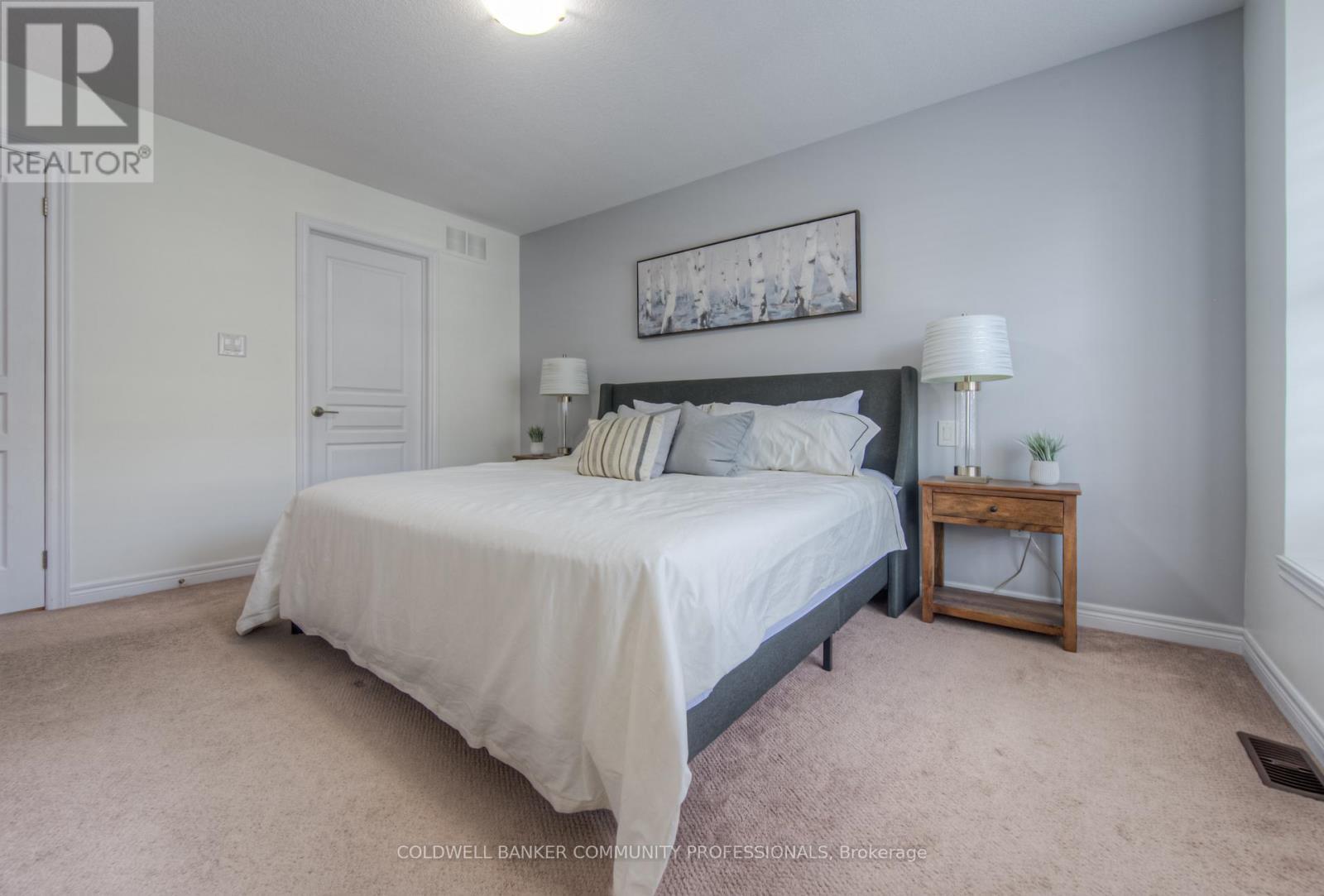 38 - 215 Dundas Street E, Hamilton, ON - Indoor Photo Showing Bedroom