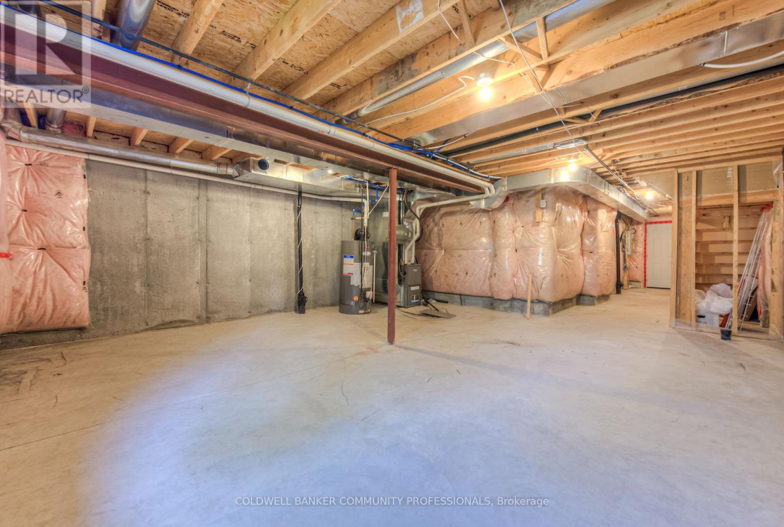 38 - 215 Dundas Street E, Hamilton, ON - Indoor Photo Showing Basement