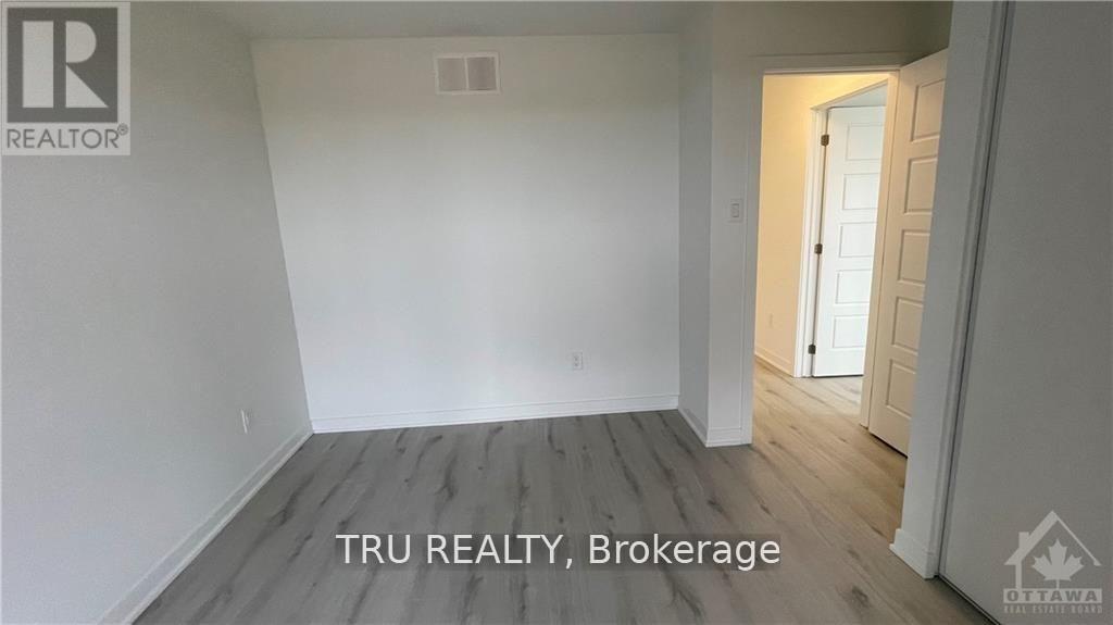 956 Chapman Mills Drive, Ottawa, ON - Indoor Photo Showing Other Room