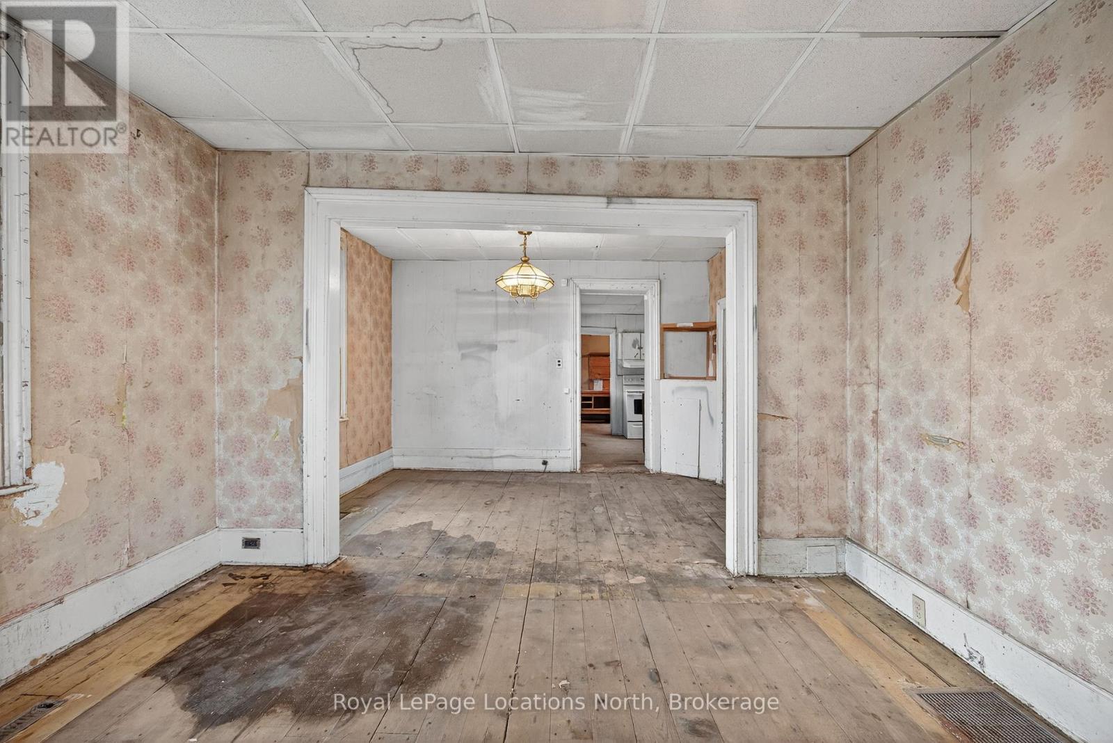 54 Cook Street, Meaford, ON - Indoor Photo Showing Other Room