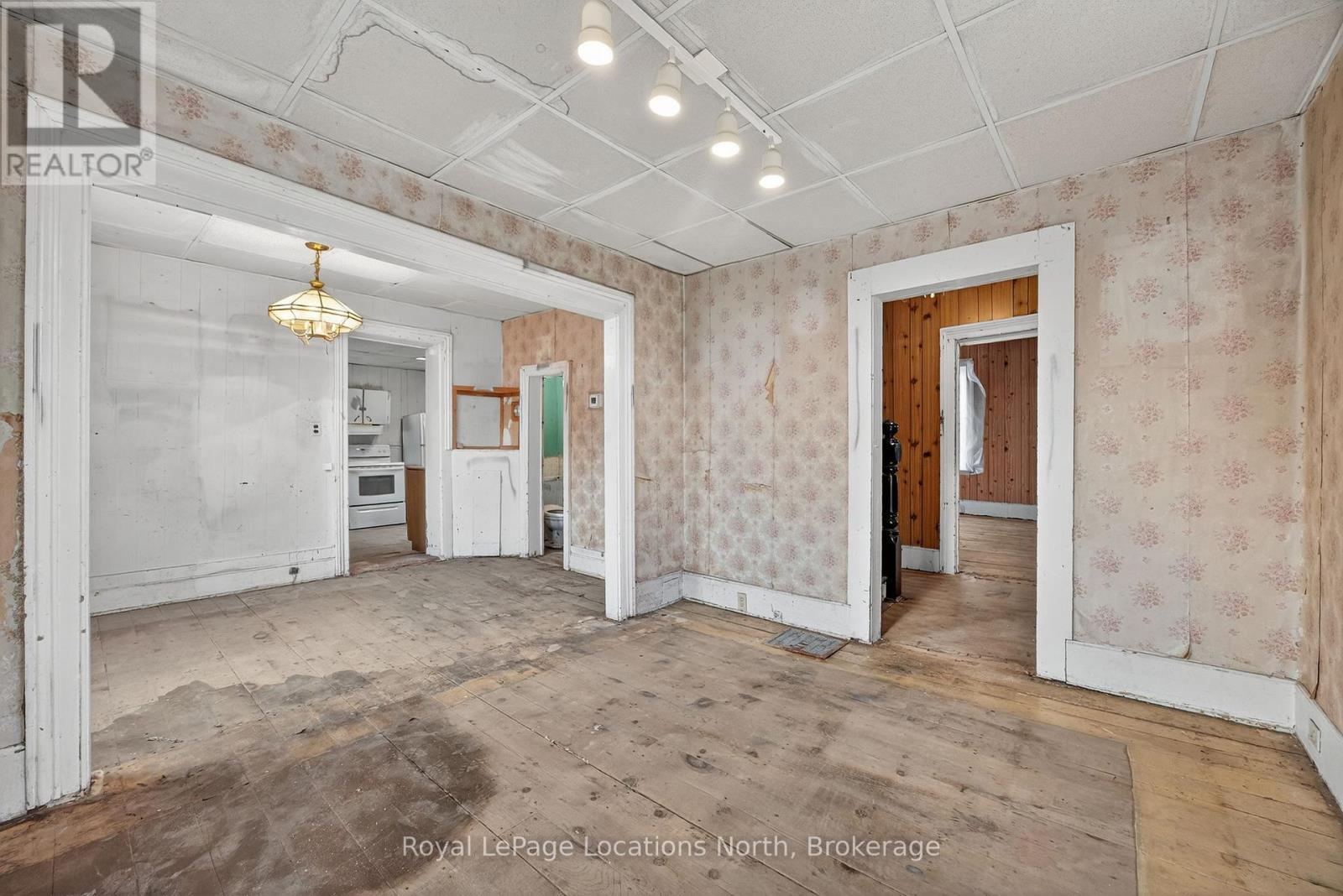 54 Cook Street, Meaford, ON - Indoor Photo Showing Other Room