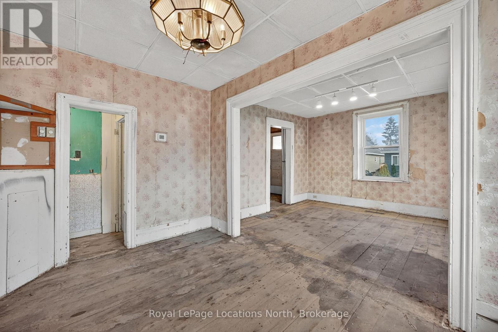 54 Cook Street, Meaford, ON - Indoor Photo Showing Other Room