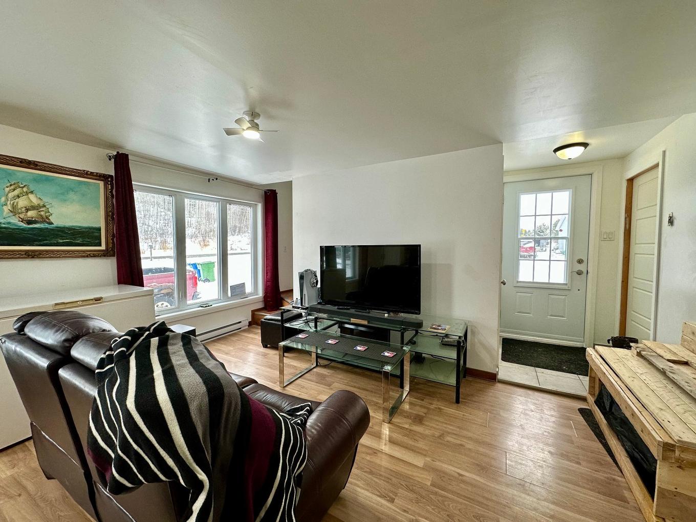 Salon - 10027 Route De Mont-Brun, Rouyn-Noranda, QC - Indoor Photo Showing Other Room