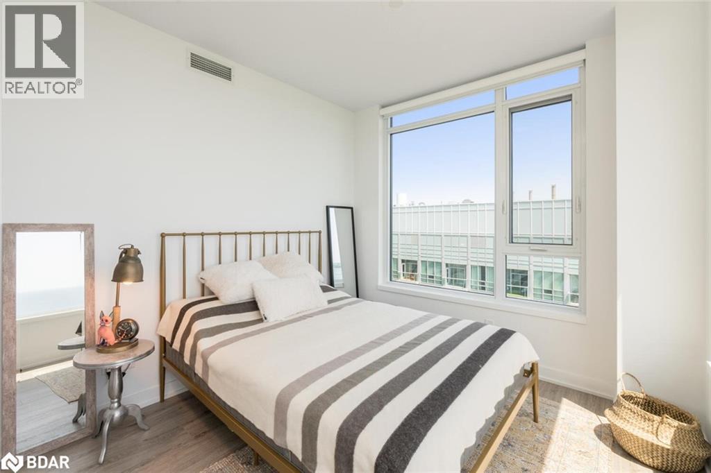 1926 Lake Shore Boulevard W Unit# 2307, Toronto, ON - Indoor Photo Showing Bedroom