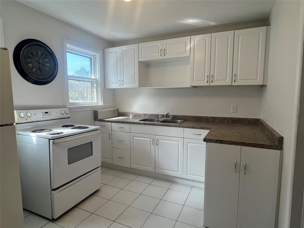 332 Mitton Street North, Sarnia, ON