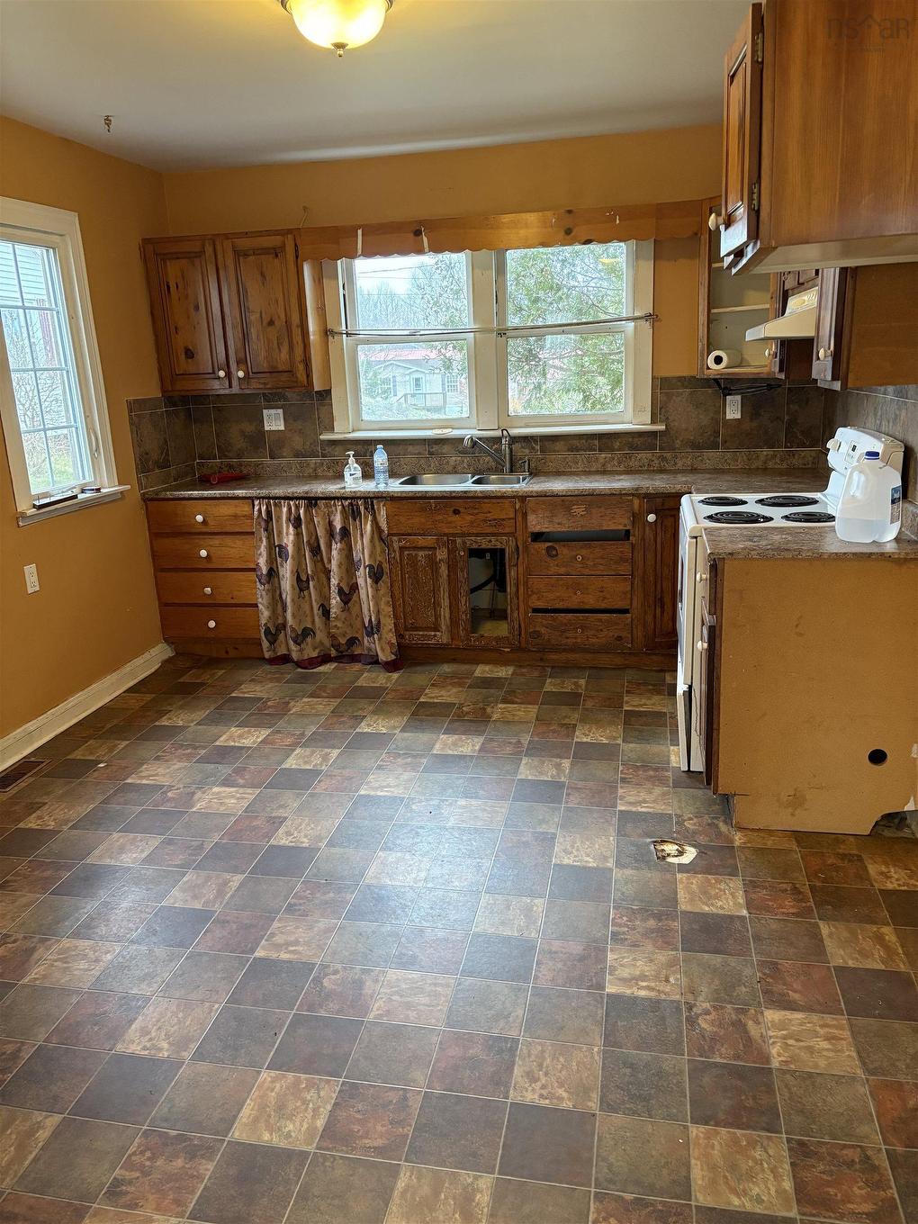 2162 New Waterford Highway, South Bar, NS