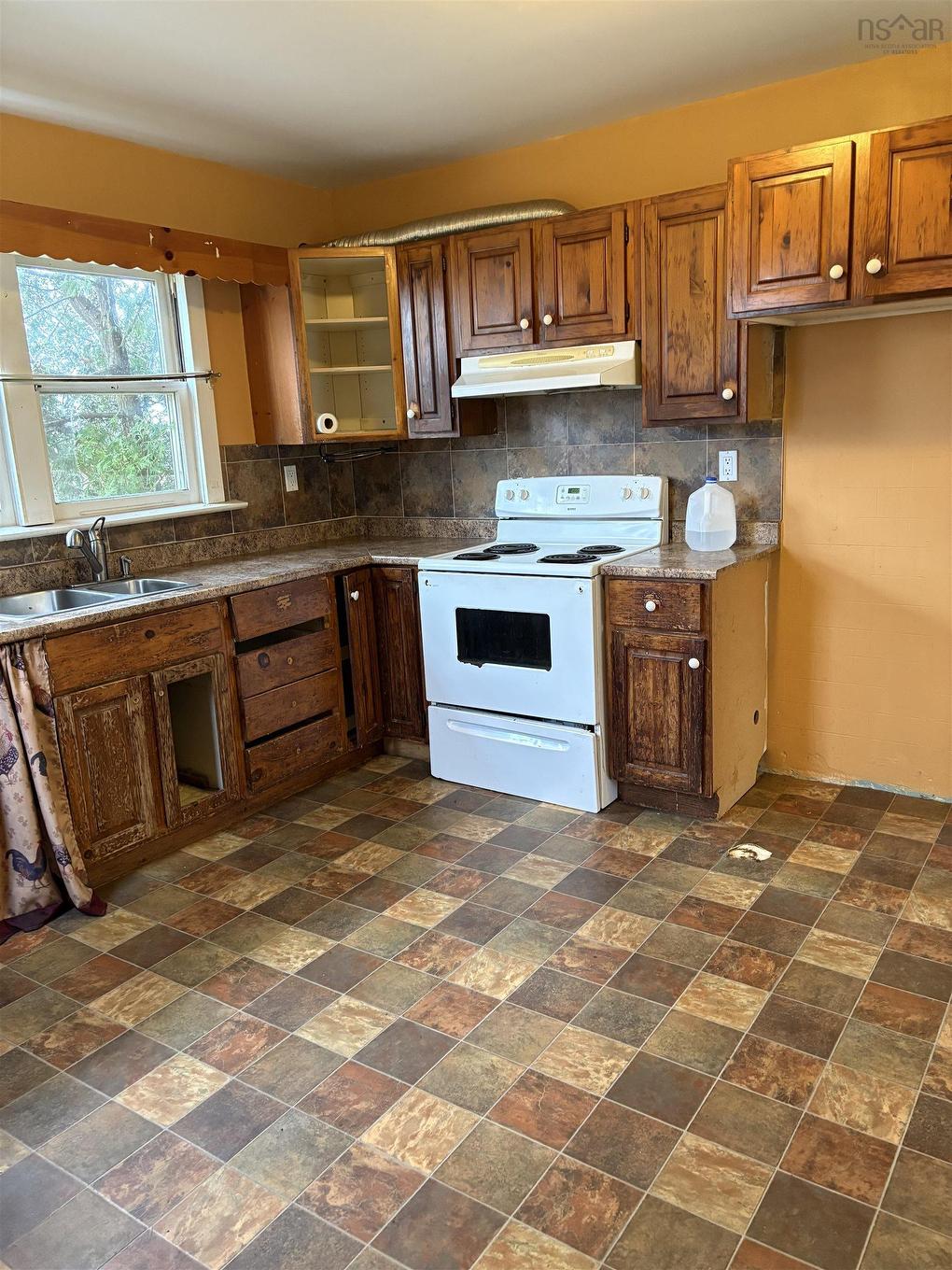 2162 New Waterford Highway, South Bar, NS