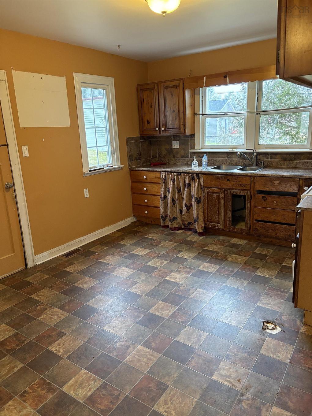 2162 New Waterford Highway, South Bar, NS