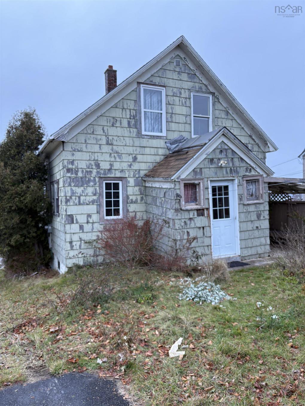 2162 New Waterford Highway, South Bar, NS