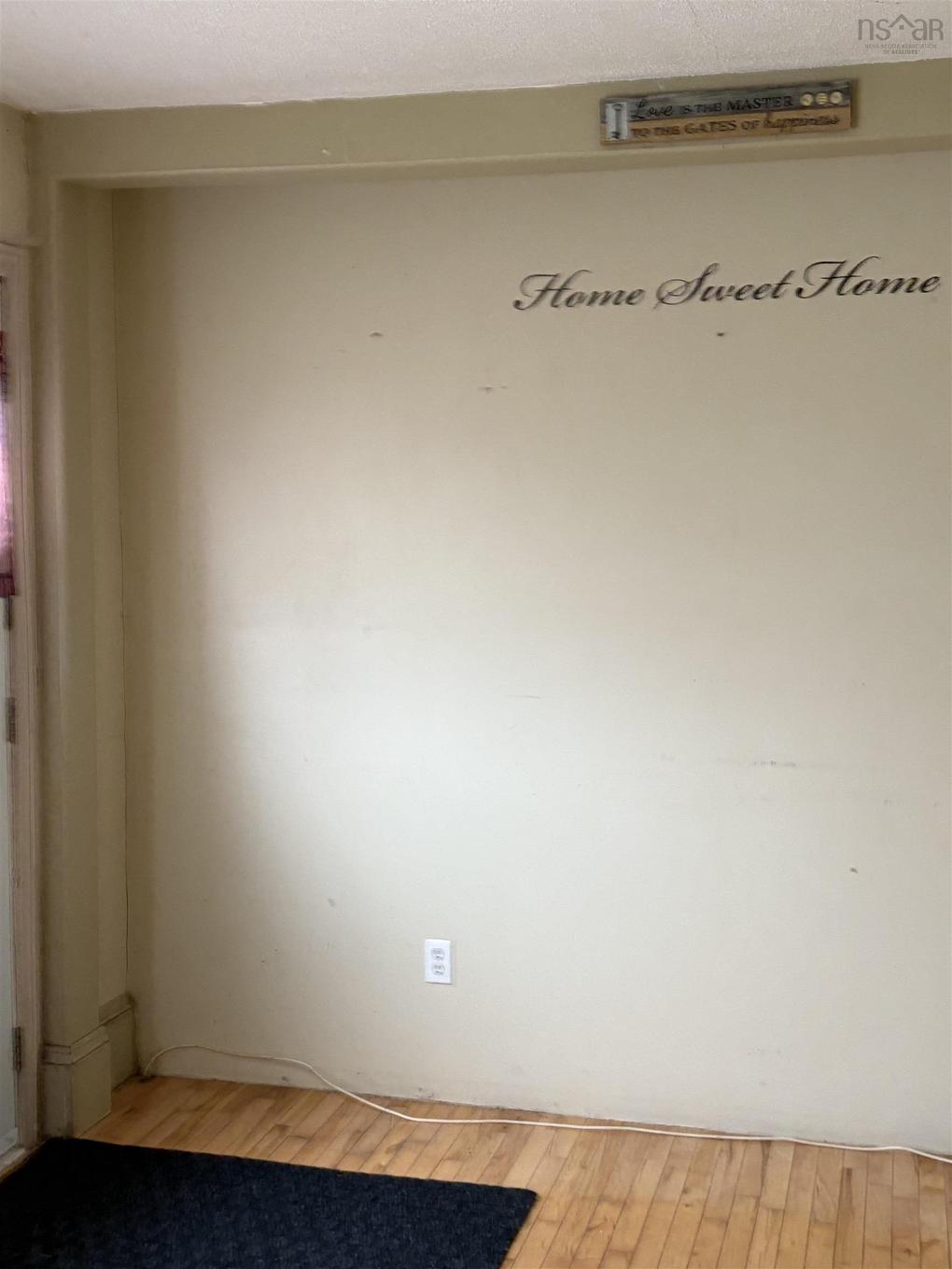 2162 New Waterford Highway, South Bar, NS