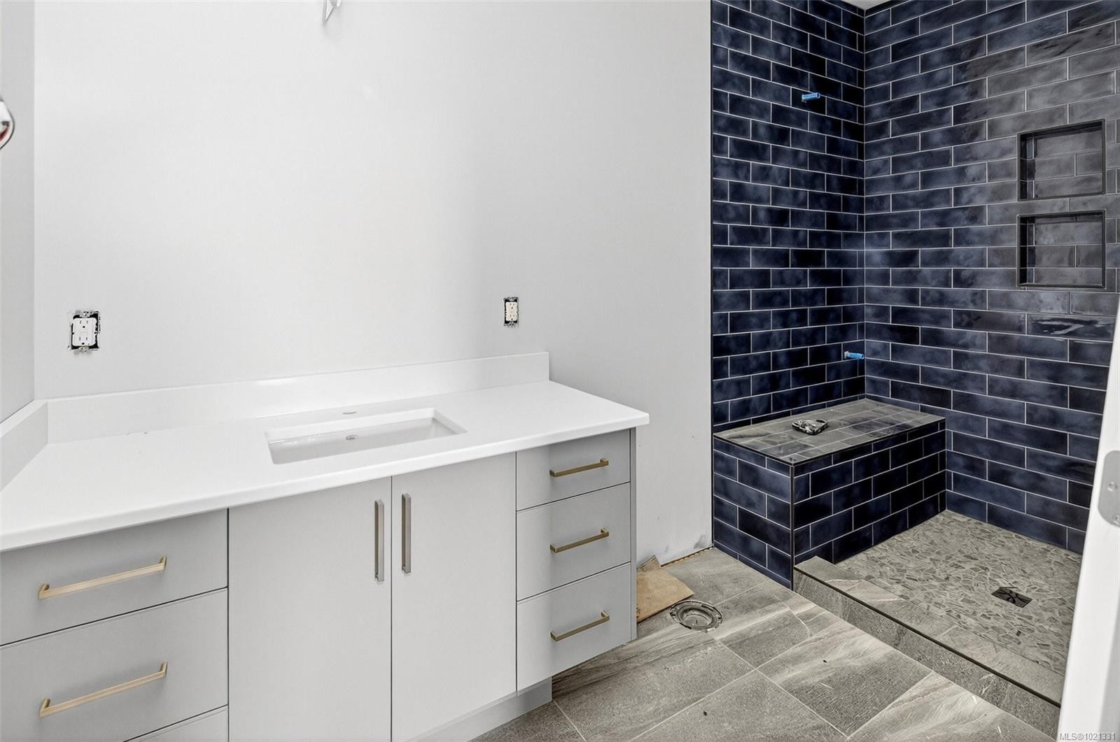 654 Sentinel Dr, Mill Bay, BC