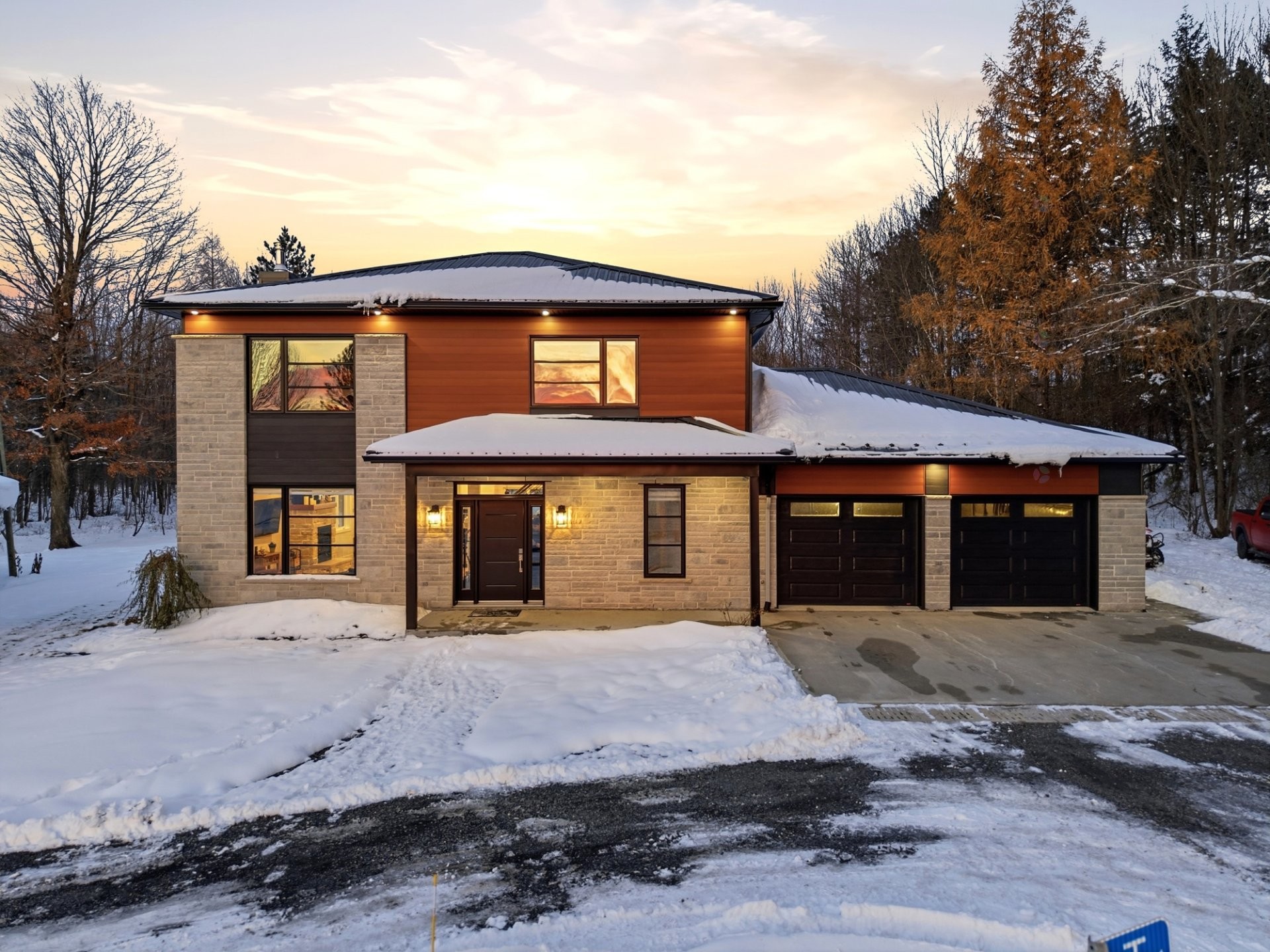 Façade - 7100Z 7E Rang, Drummondville, QC