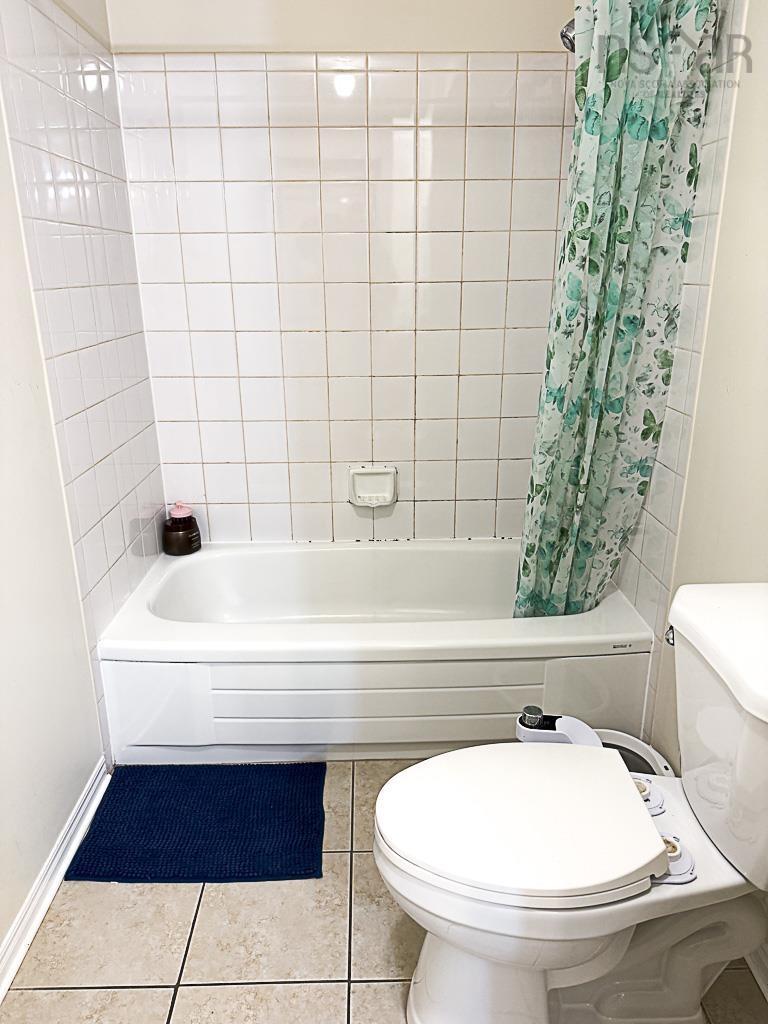 410 87 Kearney Lake Road, Halifax, NS