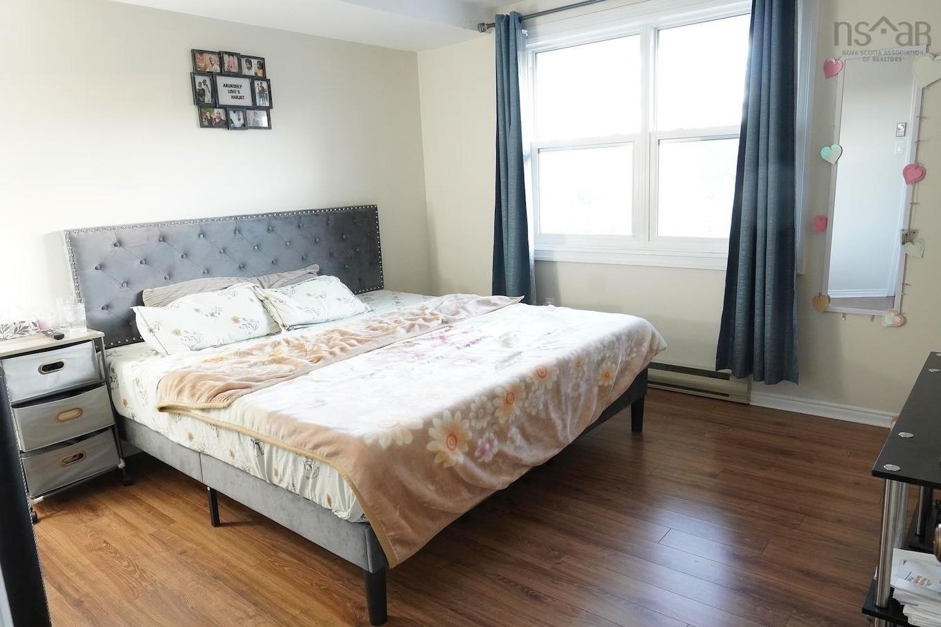 410 87 Kearney Lake Road, Halifax, NS