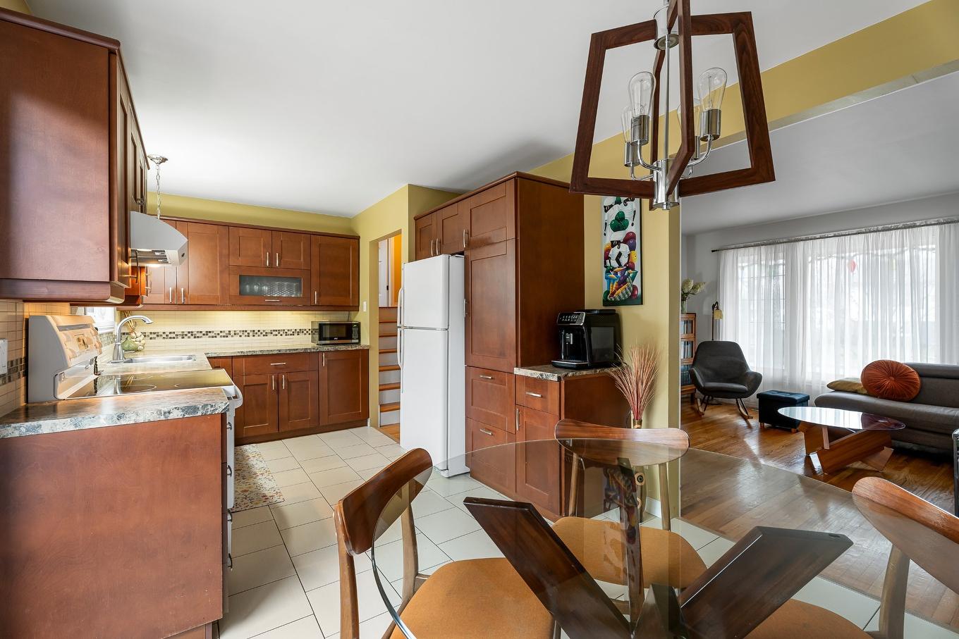 Kitchen - 1003 Rue Chaumont, Chambly, QC - Indoor Photo Showing Kitchen
