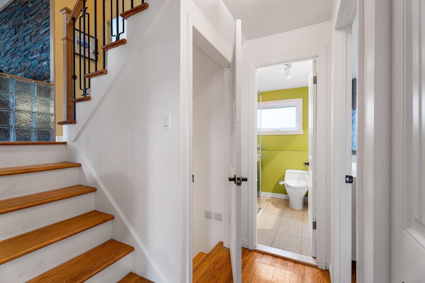 Staircase - 1003 Rue Chaumont, Chambly, QC - Indoor Photo Showing Other Room