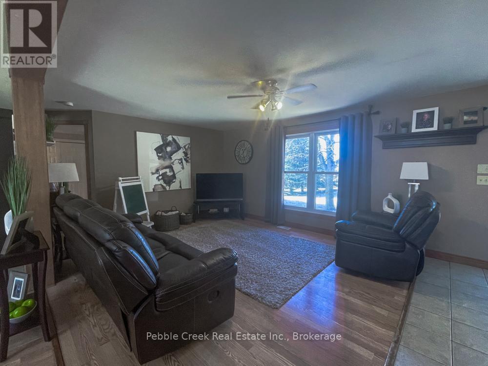 Living Room - 78240 Parr Line, Central Huron (Goderich), ON - Indoor Photo Showing Living Room
