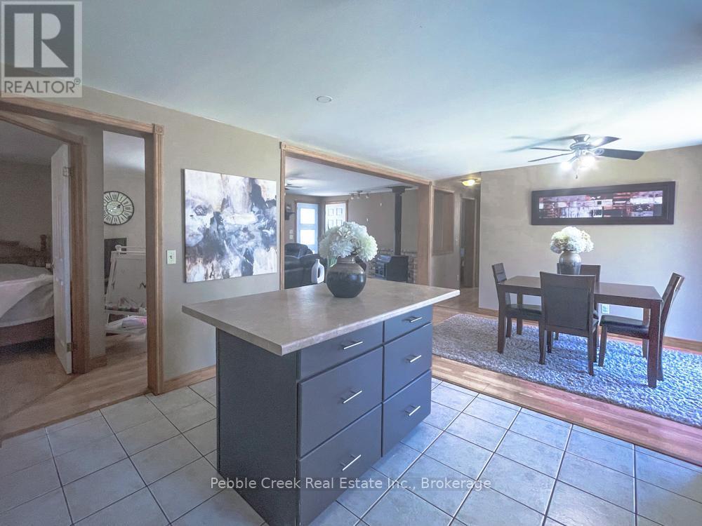 Kitchen - 78240 Parr Line, Central Huron (Goderich), ON - Indoor