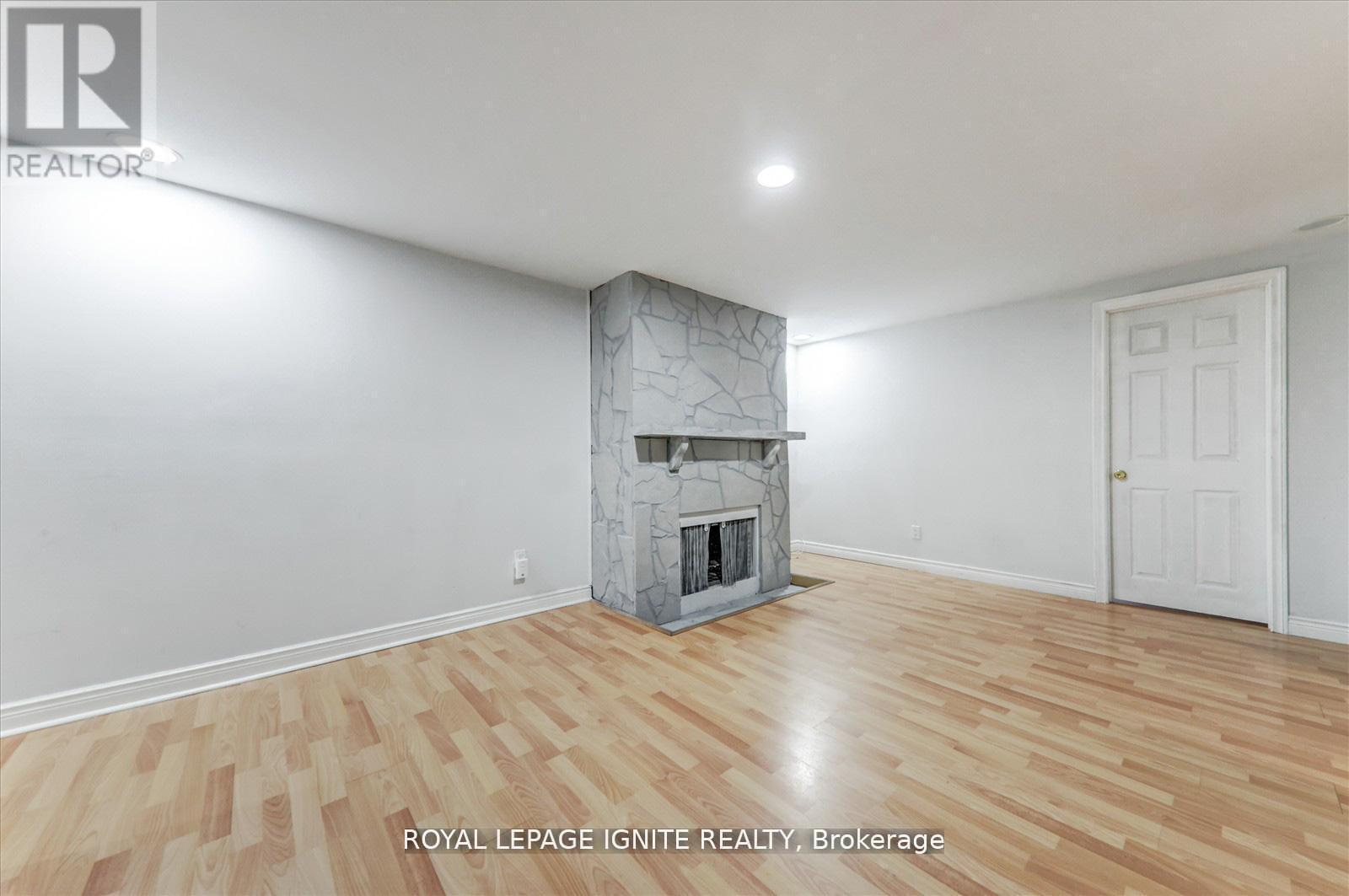 Bsmt - 1279 Northmount Street, Oshawa, ON - Indoor With Fireplace