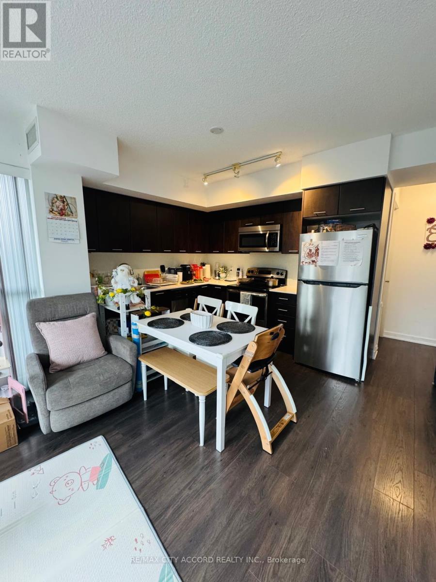 502 - 2220 Lakeshore Boulevard W, Toronto, ON - Indoor Photo Showing Kitchen