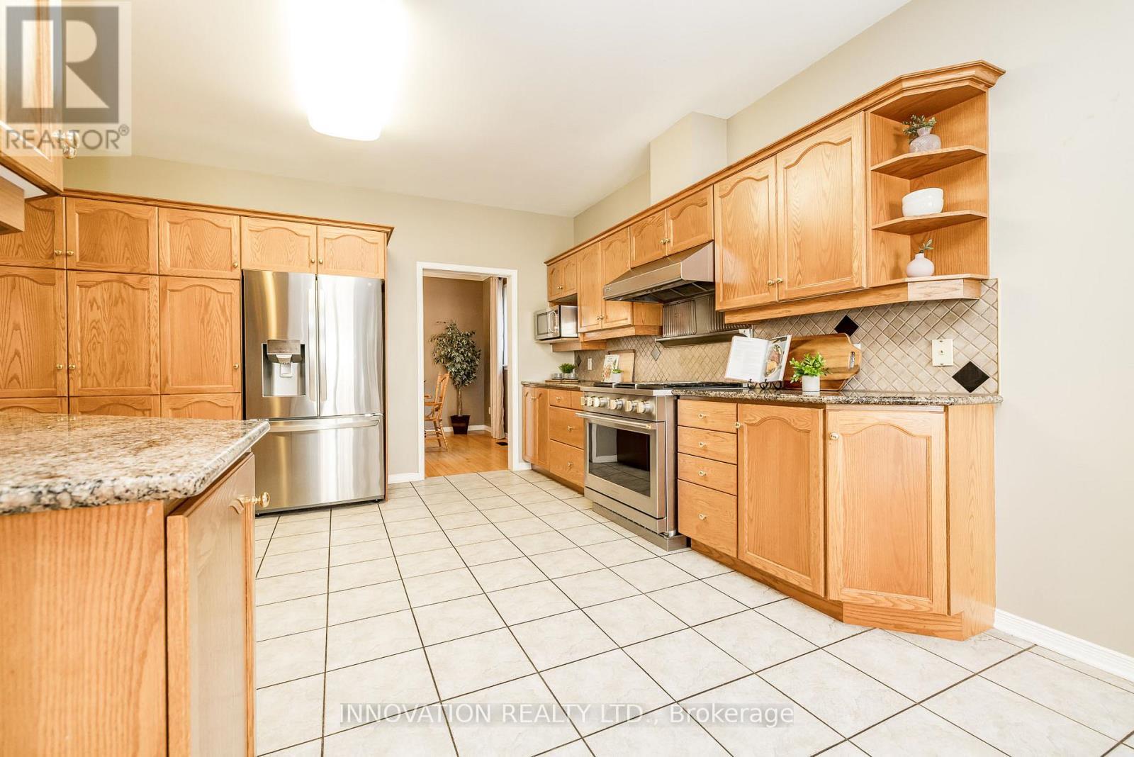 High-end stainless appliances - 25 Kyle Avenue, Ottawa, ON - Indoor Photo Showing Kitchen