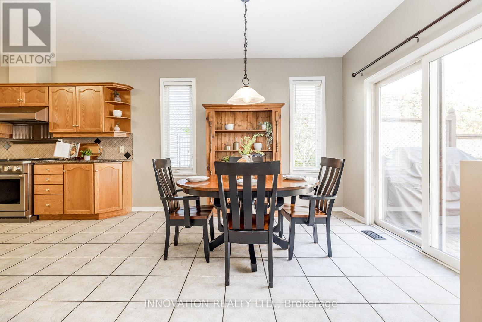 25 Kyle Avenue, Ottawa, ON - Indoor Photo Showing Dining Room